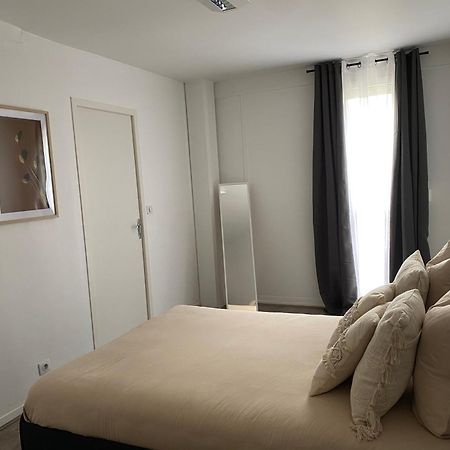 Maison Spacieuse Et Confortable 100M2 Avec Jardin Val-de-Reuil Exterior foto